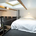 Newly Renovated Apartment Arc De Triomphe
