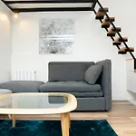 Newly Renovated Apartment Arc De Triomphe