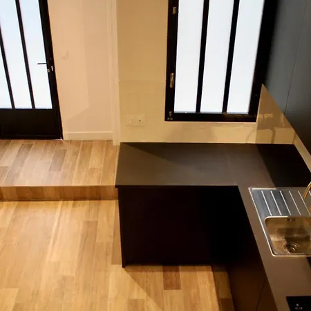 Newly Renovated Arc De Triomphe Apartment Paris